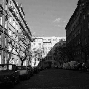 KONTRAST stínu budov Praha Žižkov