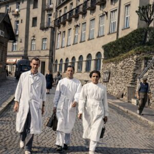 3 LÉKAŘI NA MĚSTSKÉ ULICI