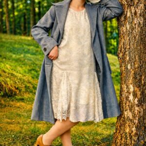 SLEČNA V KABÁTU 1. REPUBLIKA